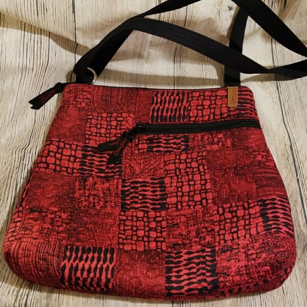Donna Sharp Cross body Purse Handbag Bag